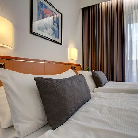 Trip Esplanade, 4* Dusseldorf