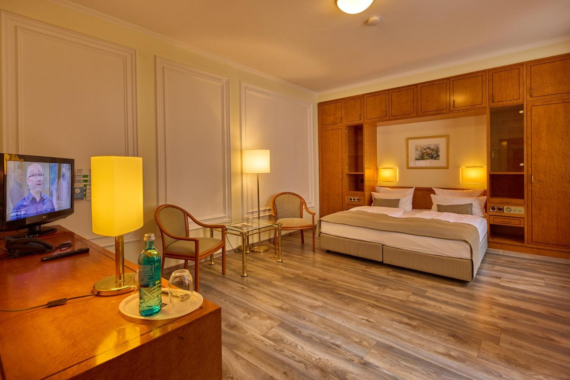 Hotel Trip Esplanade 4*