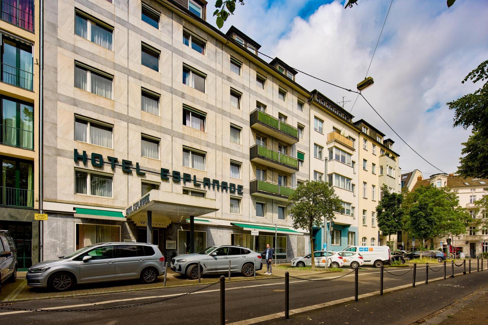 Trip Esplanade Hotel 4*