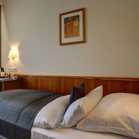 Trip Esplanade, 4* Düsseldorf